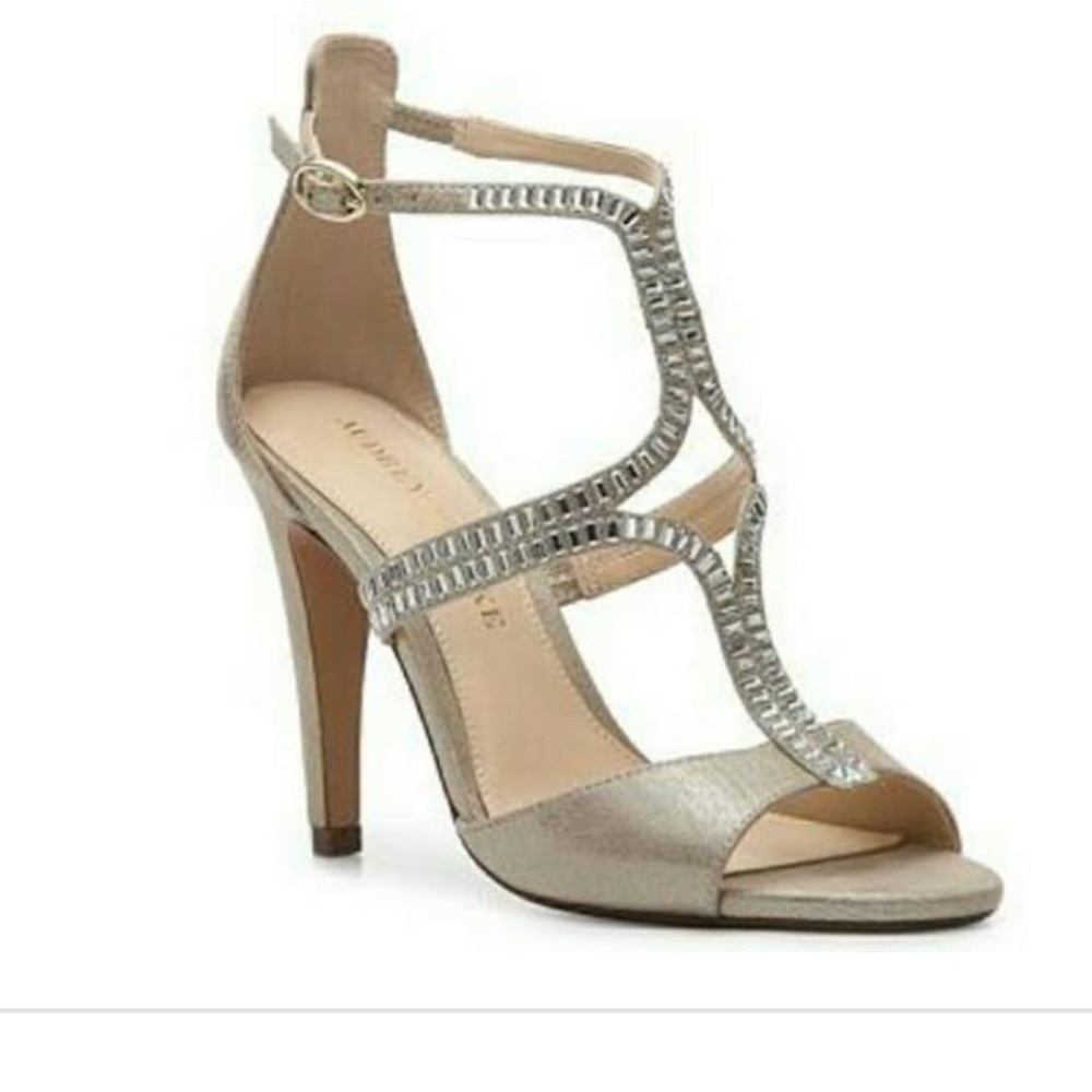 Audrey Brooke Vicky sandals